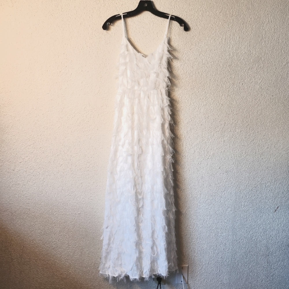 NA-KD feather look white Maxi dress vneck thin straps adjustable sz XS Small EUC